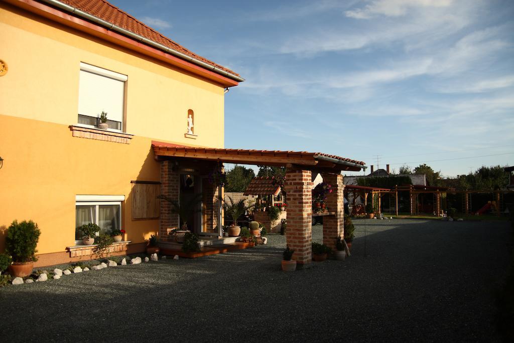 La Villa Pergola Szentgotthárd Dış mekan fotoğraf